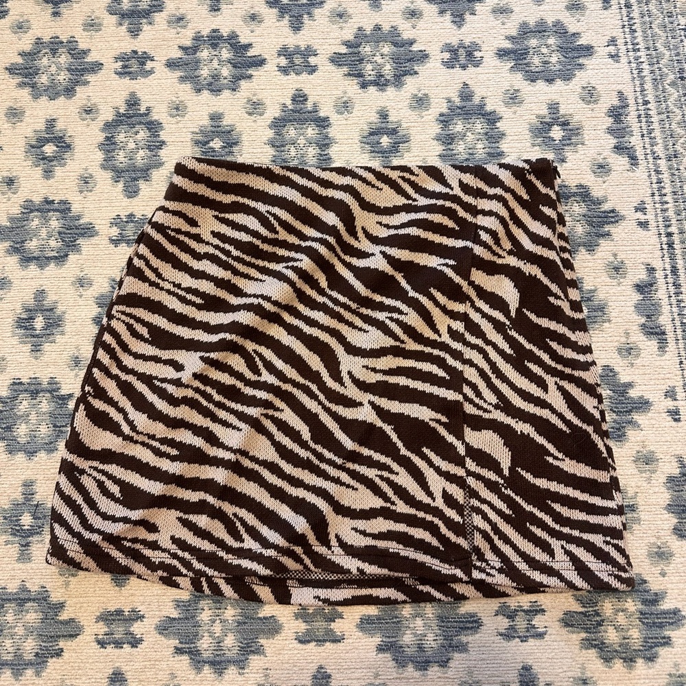 Le Lis Zebra Skirt